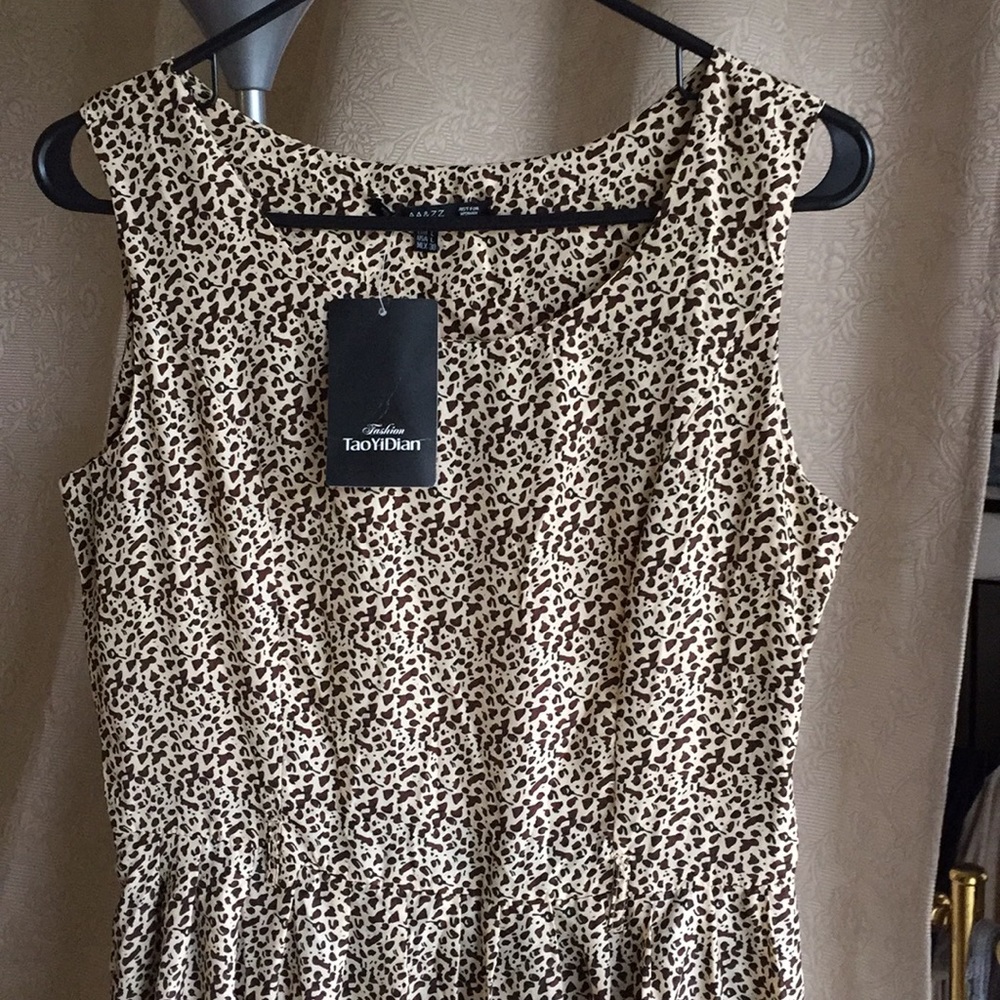 Dress - Picture 2 of 3